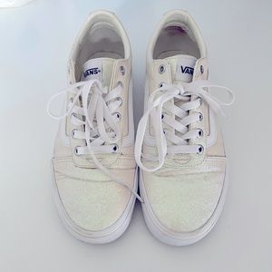 Sz9 Old skool white sparkly vans